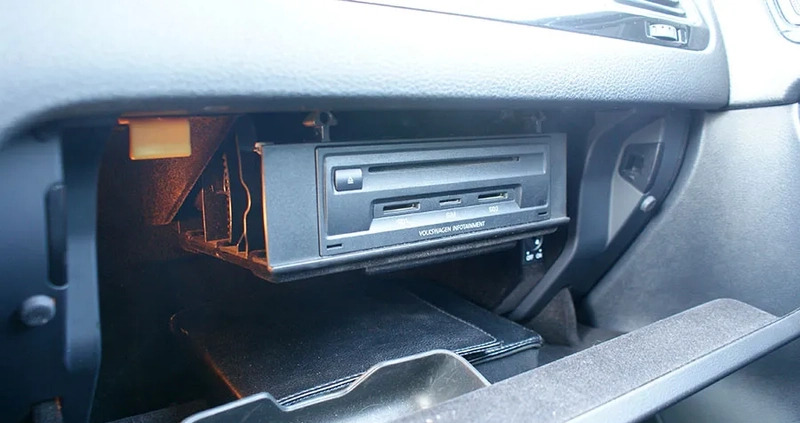 Volkswagen Touareg cena 61700 przebieg: 223000, rok produkcji 2010 z Darłowo małe 326